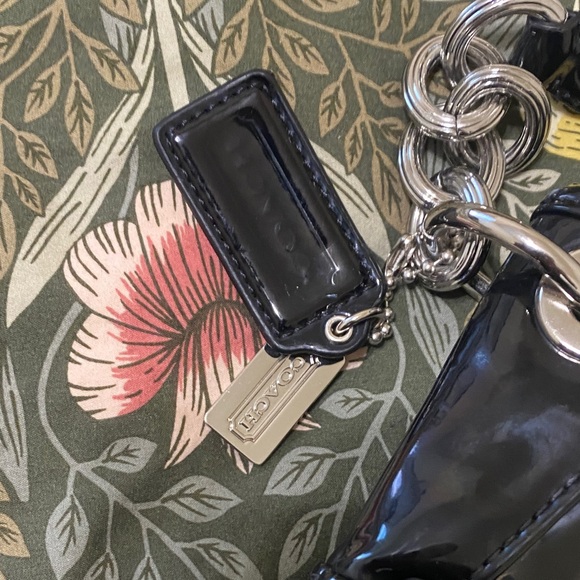 Coach Black Shoulder Bag From The Liquid Gloss Collection - Picture 4 of 15